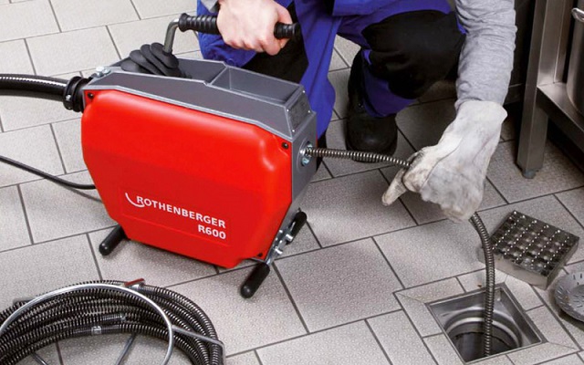 Thông tắc cống bằng máy lò xo chuyên nghiệp, giá tốt nhất