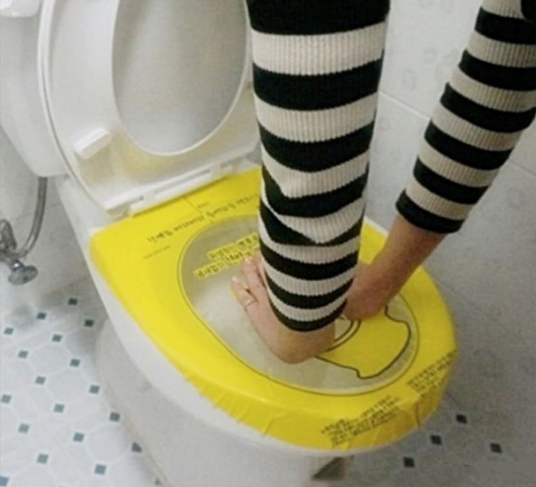 Top 7 Cách Thông Bồn Cầu Bị Tắc Giấy Vệ Sinh Hiệu Quả Nhanh Nhất