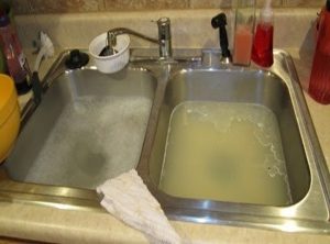 4 cách thông tắc chậu rửa chén bát hiệu quả