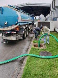 Hút Bể Phốt Đà Nẵng [Giá Chỉ 300K/ Khối] Bảo Hành 6 Tháng