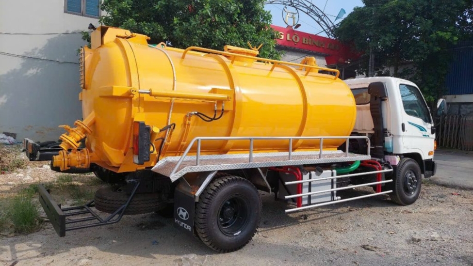 Báo giá xe hút bể phốt, bồn cầu và chất thải mới nhất 2025